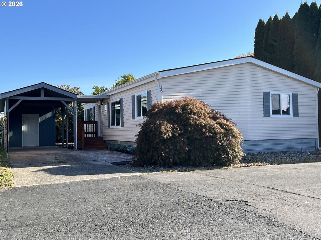Image 1 of property listing at 1005 FERRY St 36, Dayton, OR 97114
