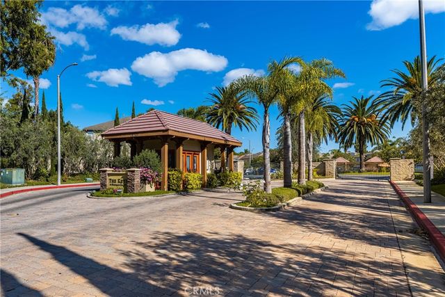 18621 Park Meadow, Huntington Beach, CA 92648