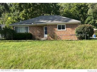 32652 Cadillac Street, Farmington Hills, MI 48336