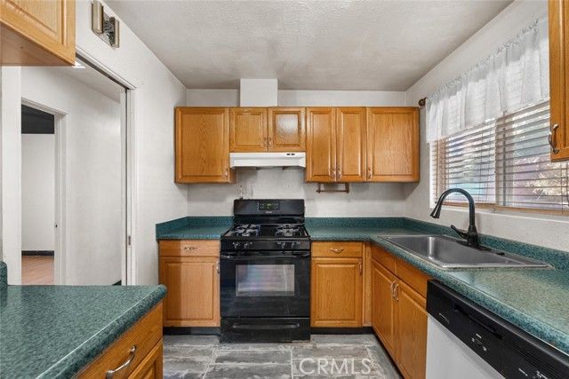 44221 4th Street, Lancaster, CA 93535