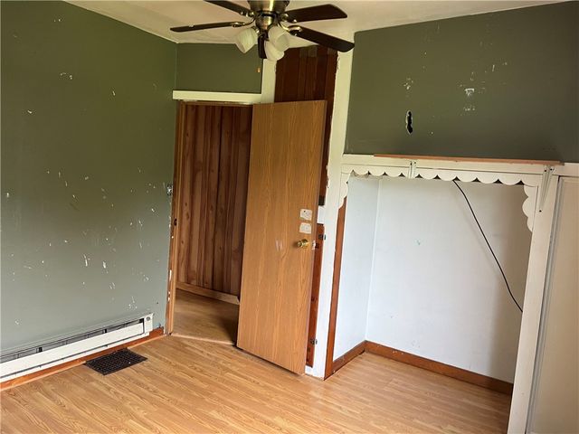 402 N 10th St, Apollo Boro, PA 15613