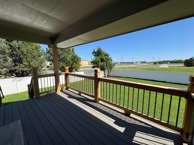 10403 W 35th St S, Wichita, KS 67215