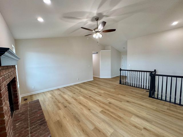 10403 W 35th St S, Wichita, KS 67215