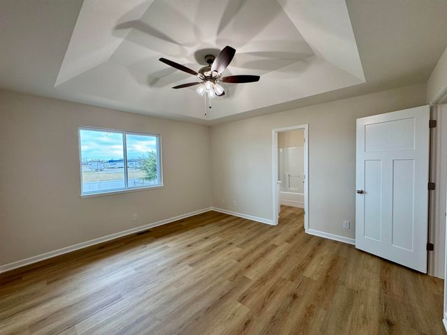 10403 W 35th St S, Wichita, KS 67215