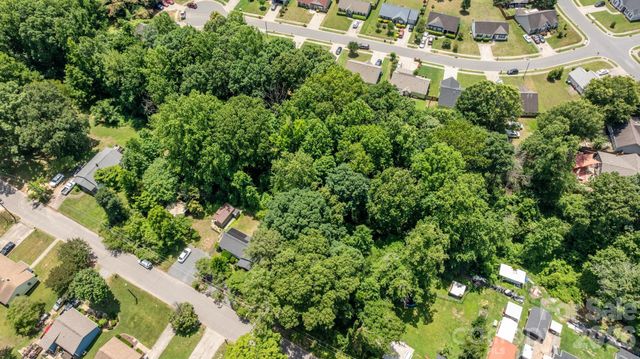 3824 Oakwood Road, Charlotte, NC 28269
