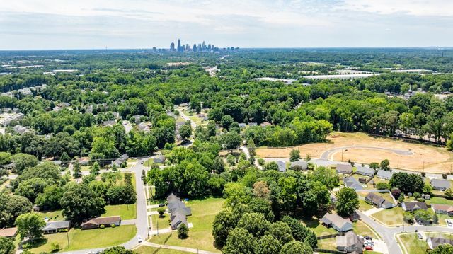 3824 Oakwood Road, Charlotte, NC 28269