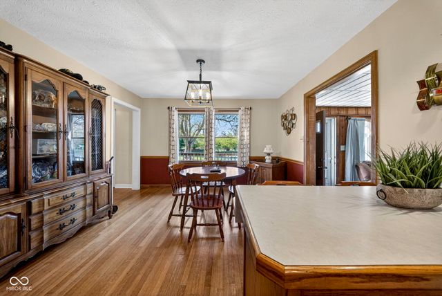 6702 E 96th Street, Fishers, IN 46038