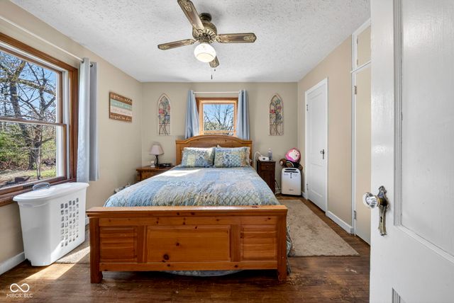 6702 E 96th Street, Fishers, IN 46038