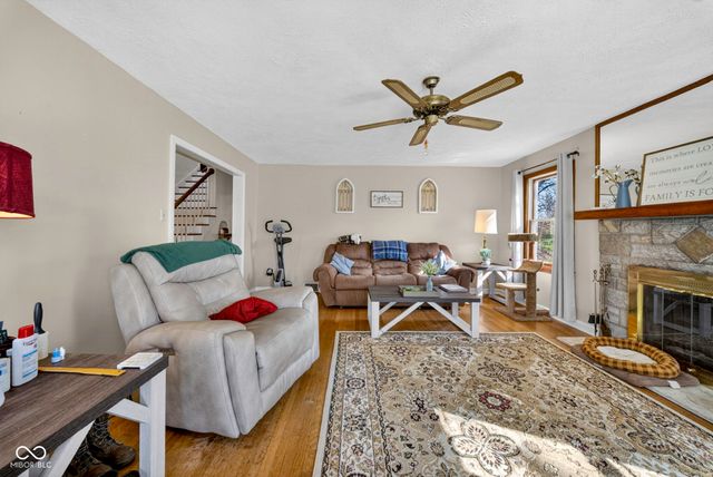 6702 E 96th Street, Fishers, IN 46038