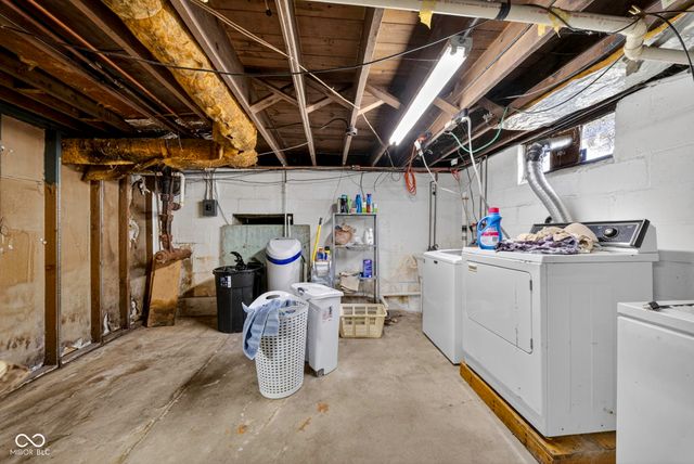 6702 E 96th Street, Fishers, IN 46038