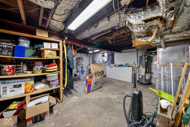 6702 E 96th Street, Fishers, IN 46038