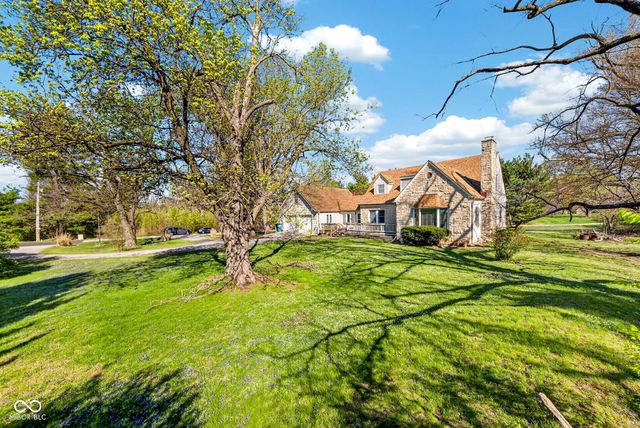 6702 E 96th Street, Fishers, IN 46038