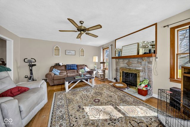 6702 E 96th Street, Fishers, IN 46038