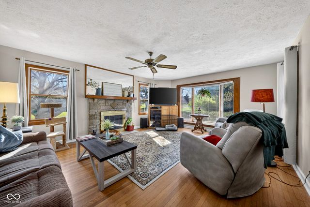 6702 E 96th Street, Fishers, IN 46038