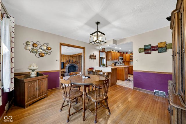 6702 E 96th Street, Fishers, IN 46038