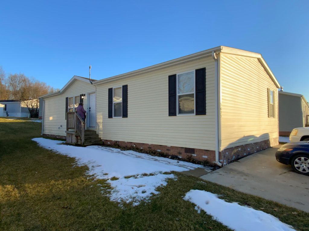 3635 Hawthorn Drive, Jackson, MI 49201