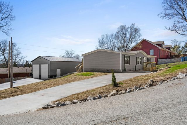 145 Grand Avenue, Branson, MO 65616