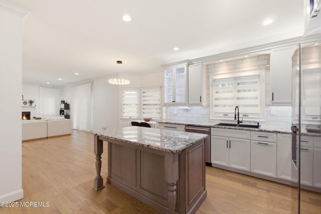 5 Overlook Drive, Jackson, NJ 08527