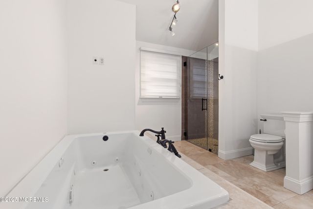 5 Overlook Drive, Jackson, NJ 08527