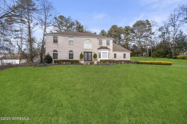 5 Overlook Drive, Jackson, NJ 08527