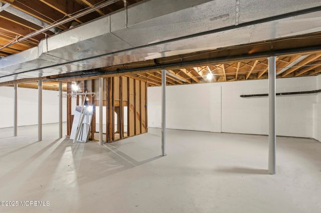 5 Overlook Drive, Jackson, NJ 08527