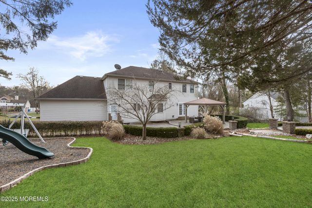 5 Overlook Drive, Jackson, NJ 08527