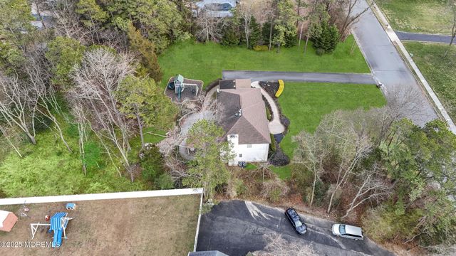 5 Overlook Drive, Jackson, NJ 08527