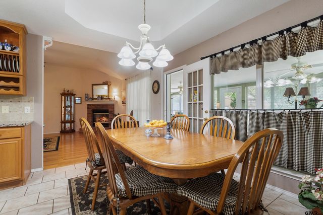13182 Lauren Ln, Lindale, TX 75771