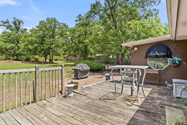 13182 Lauren Ln, Lindale, TX 75771