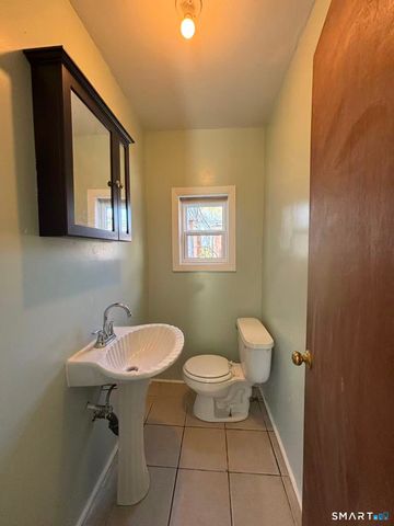 366 Dover Street, Bridgeport, CT 06610