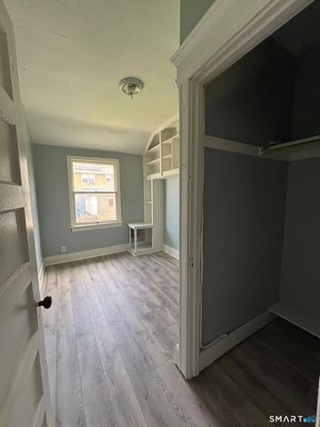 366 Dover Street, Bridgeport, CT 06610