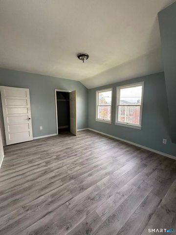 366 Dover Street, Bridgeport, CT 06610