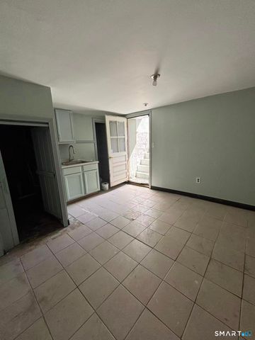366 Dover Street, Bridgeport, CT 06610