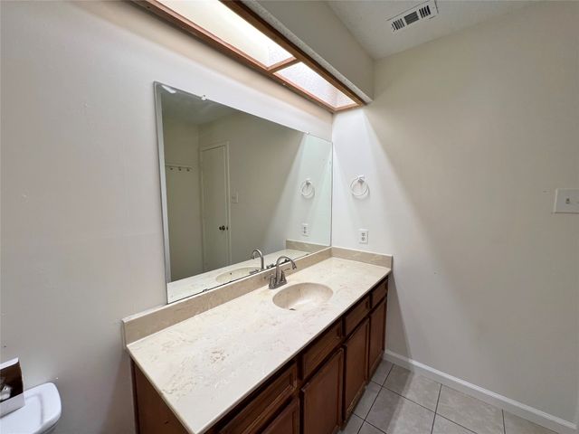 1150 Suburban Street, Cedar Hill, TX 75104