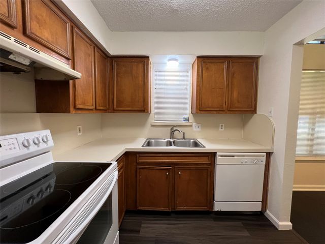 1150 Suburban Street, Cedar Hill, TX 75104