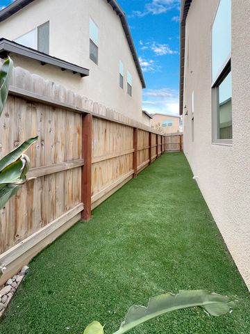 4521 S Ernest Street, Visalia, CA 93277