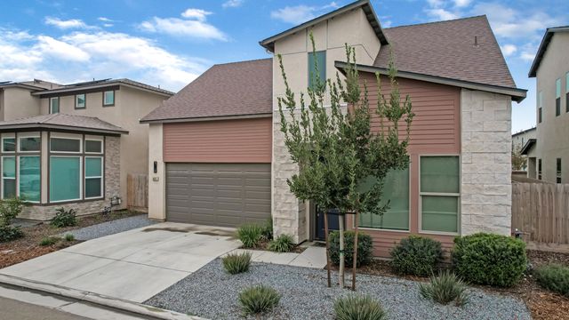 4521 S Ernest Street, Visalia, CA 93277