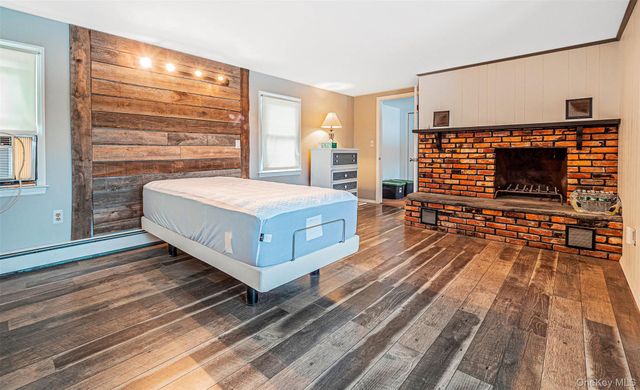 238 S Centerville Road, Middletown, NY 10940