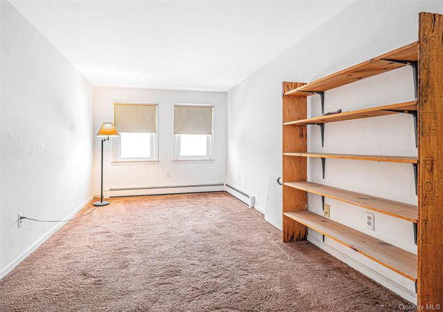 238 S Centerville Road, Middletown, NY 10940