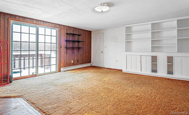 238 S Centerville Road, Middletown, NY 10940