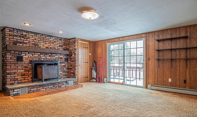 238 S Centerville Road, Middletown, NY 10940