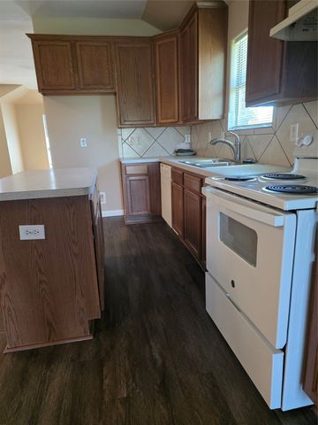 1432 Baylee Street, Seagoville, TX 75159