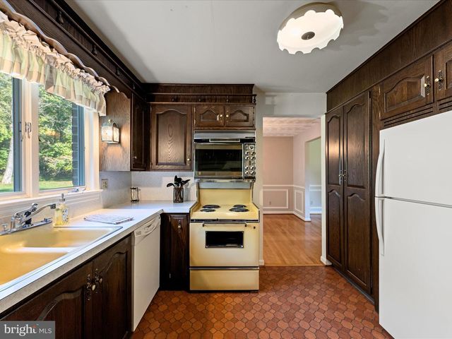 185 SHEPHERD LN, Shepherdstown, WV 25443
