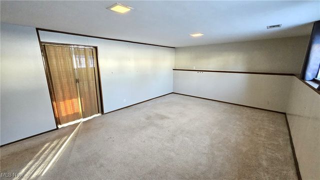 5949 White Pine Drive, Bedford Heights, OH 44146