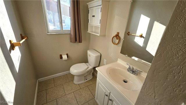 5949 White Pine Drive, Bedford Heights, OH 44146