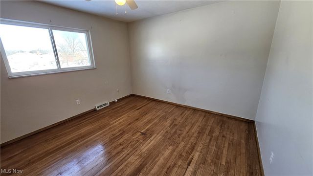 5949 White Pine Drive, Bedford Heights, OH 44146