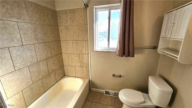 5949 White Pine Drive, Bedford Heights, OH 44146