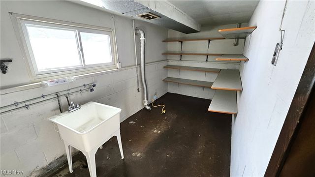 5949 White Pine Drive, Bedford Heights, OH 44146