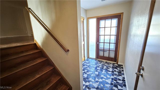 5949 White Pine Drive, Bedford Heights, OH 44146