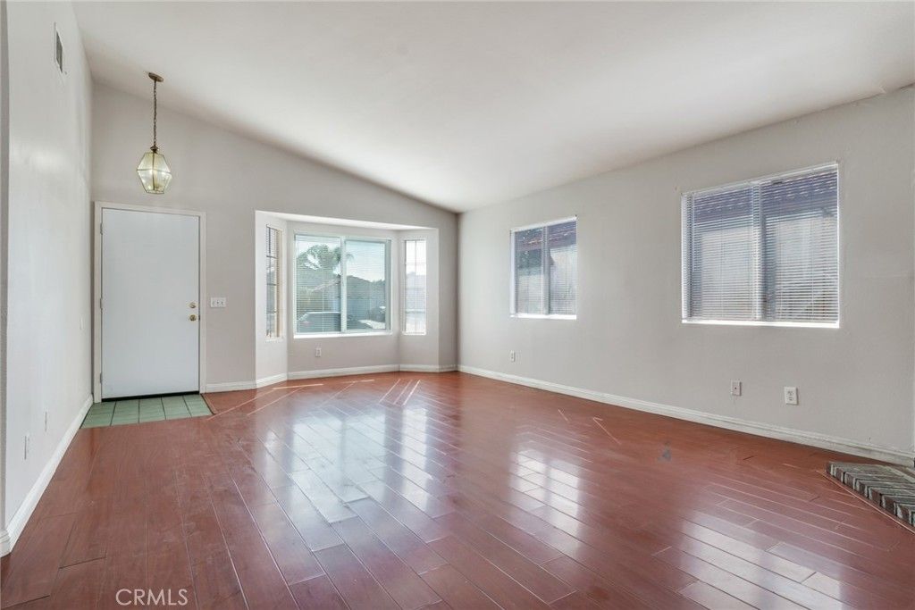 8344 Bermuda Court, Fontana, CA 92335 — photo 4